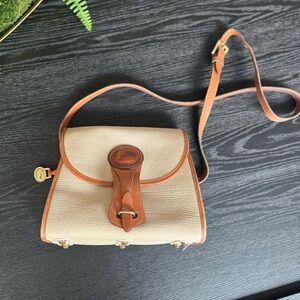 Vintage Dooney & Bourke crossbody bag tan leather.